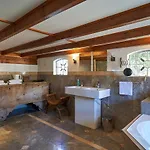 Met De Leeuwenkoppen Appartement *