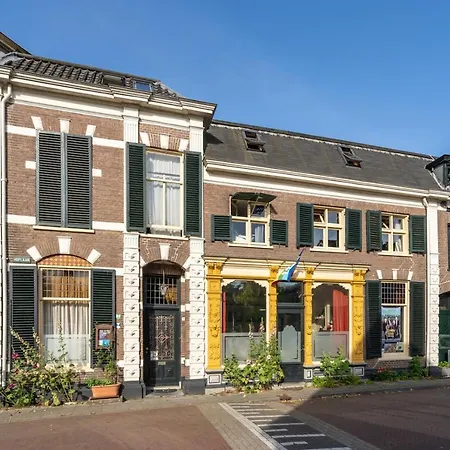 Met De Leeuwenkoppen Dieren