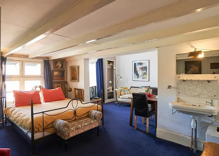 Met De Leeuwenkoppen Dieren