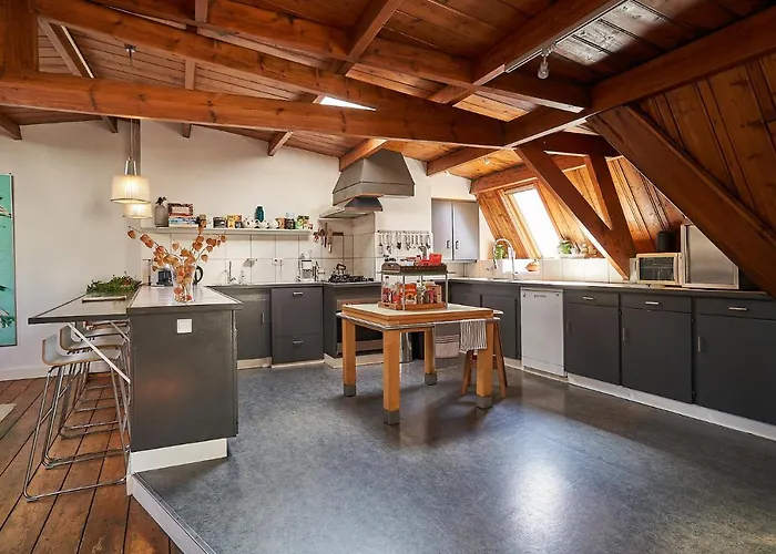 Met De Leeuwenkoppen Dieren