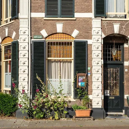 Met De Leeuwenkoppen * Dieren