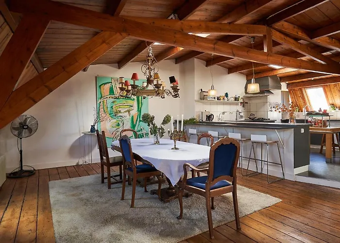 Met De Leeuwenkoppen *